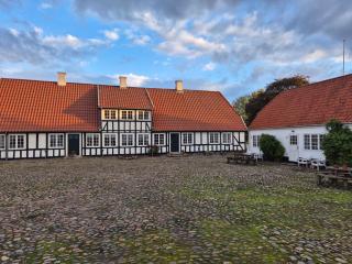 Mini-lejlighed med køkken - delt bad og toilet med nabolejlighed - 0