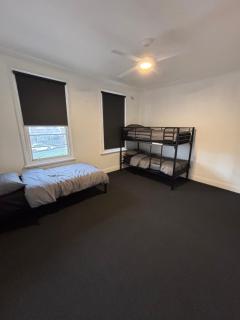 Limerick Castle Hostel - 8