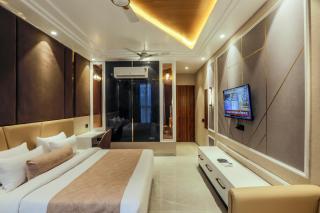 Hotel Aroma Suites Delhi Airport - 4