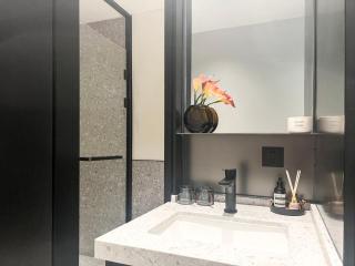 base-CAOHEJING Serviced Apartment - 6