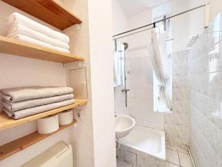 1Room Flat with Kitchen Near Neukölln & Kreuzberg - 5