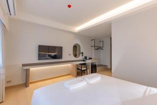 The Bentley Hotel - 8