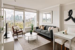 Affordable Downtown Escape 1BR Near Gastown - 3