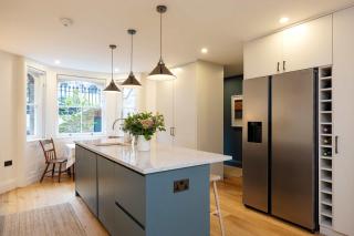 Veeve - The Climbing Rose - 1