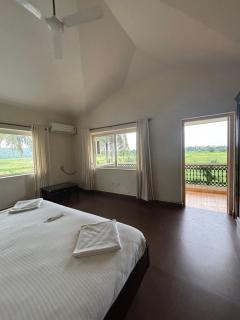 The White House 5bhk Luxury Villa Saligoa - 6