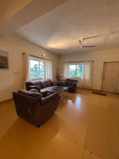 The White House 5bhk Luxury Villa Saligoa - 4