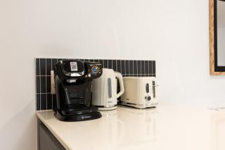 New! Bright 2BR Flat in Shoreditch, 6 mins to Tube - 8