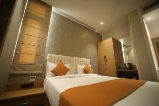 Elight Inn Hotel - 8