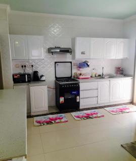 Comfort living three bedroom apartment with fully equipped gym swimming pool private parking space ,child play area and amazing scenic views which offers comfort and luxurious lifestyle - 9