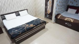 Priya Prem Peeth guest inn - 9