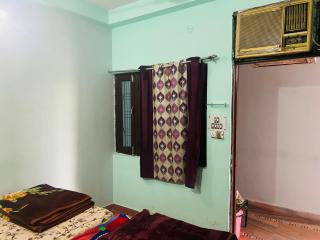 Ganpati Guest House Near Ram Jhula - 4