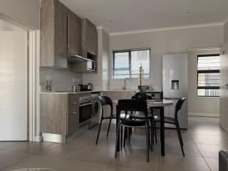 Sandton Grand 2-bed at Middle 2 - 9