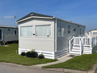 Sea Esta Beautiful 2 Bedroom Caravan At Sealbay Resorts, - 0