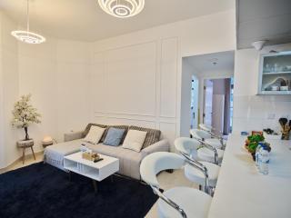 Modern cozy two bedrooms in very attractive location with marina view - 1