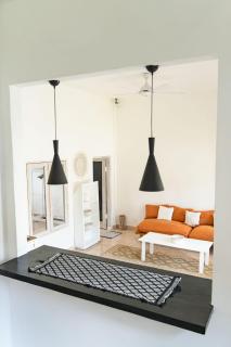 Charming 2-Bedroom Beach house - 0