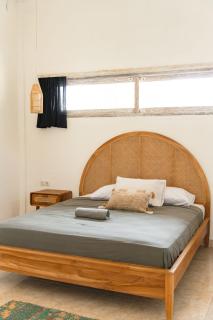 Charming 2-Bedroom Beach house - 8