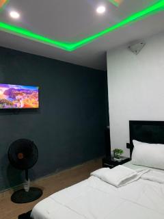Igbadun Lodge and Bar - 6