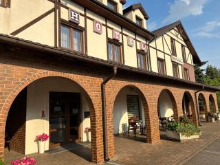 Zajazd Wielkopolski w Siemianicach - 0