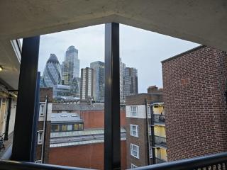 Central Luxe Stay - 4 mins to Aldgate East Station - 3