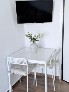 Mont Parnes Little House - 9