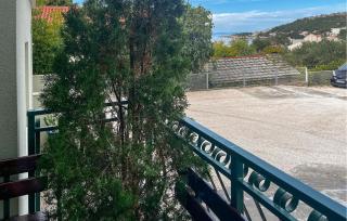 1 Bedroom Nice Apartment In Duce - 3