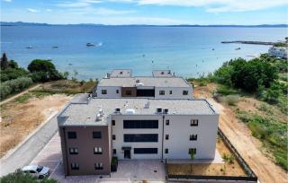 Awesome Apartment In Privlaka With House Sea View - 6