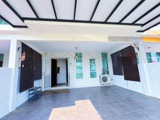 Bangi Avenue, 43000 Kajang Fully Air-Con Homestay - 9