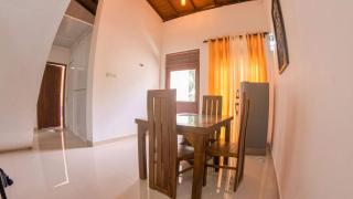 Thisuni Holiday Rental - Pannipitiya - Sleeps 7 - 8