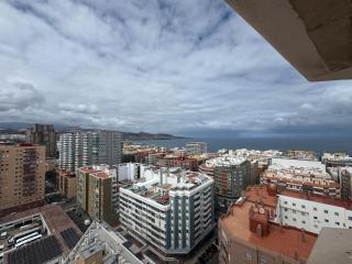 Apartamento con vistas al mar piso 16 y a 5 min de la playa de Las Canteras CASA CARMELA - 4