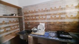 The Corner House by Liz Non Airconditioned - 1