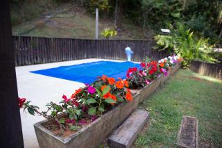 Chalé com Deck e Churrasqueira nas Montanhas - 9