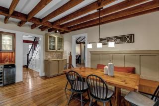 4 bedroom house with hot tub - 8