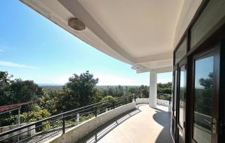 Kovalam Sea View Retreat with Spacious Stay & Parking - 2