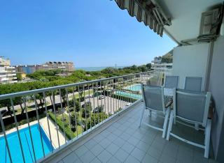 Relax in a our pool view apartment - 0