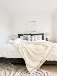 Mi Casa Su Casa - 2BR Sleeps 6 - Free Parking - CBD - 2