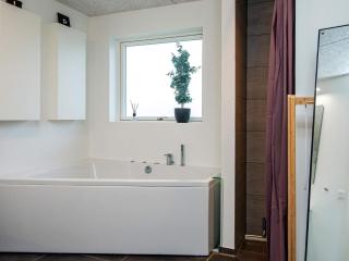 14 person holiday home in Glesborg - 8