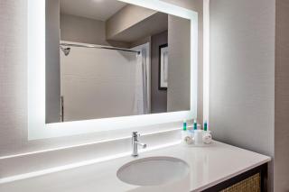 Holiday Inn Express & Suites Anaheim Resort Area by IHG - Anaheim - 7