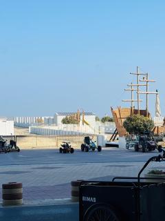 FREDERIK Knokke-Heist op de zeedijk met strandcabine - VOSPROPERTIES - 5