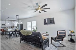 Generous 5BR3BA Haven Close to Alamo Riverwalk - 4