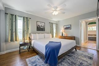 Plan A Trip To Georgia Aquarium In This Comfy 3BR - 9