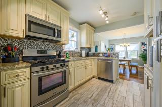 Plan A Trip To Georgia Aquarium In This Comfy 3BR - 2