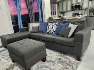 Modern Kingston Condo with Rooftop Pool and View - Kingston - 7