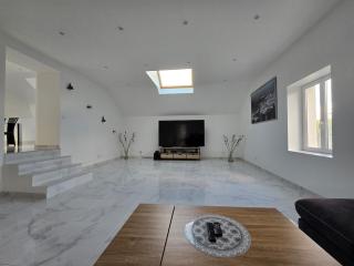 Appartement 150m2 avec jardin 3000 m2 -  - 9