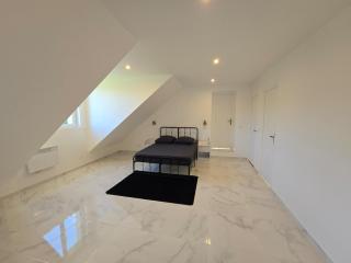 Appartement 150m2 avec jardin 3000 m2 -  - 8