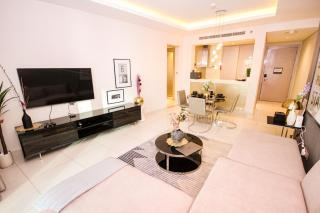 Stay in Style at Paramount Towers Spacious 1BR High Floor Luxury Furniture Branded Amenties - 5