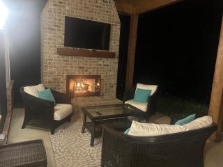 Lakeside Retreat - 1