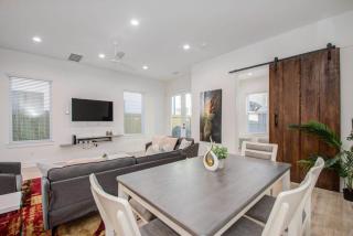 4BD Modern Farmhouse Mins Rest & Attractions - 1