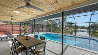 Poolside Oasis 2 - 2