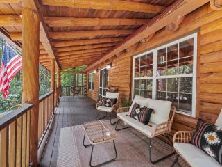 Log Cabin Retreat - 4