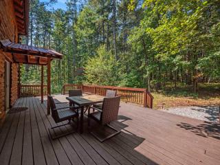Log Cabin Retreat - 2